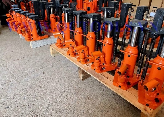 Cung cấp kích móc- con đội móc thủy lực 2,5 tấn đến 25 tấn cho khách hàng tại Việt Nam kich chan 20 tan
