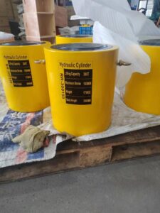 Kich thuy luc 2 chieu 300 tan