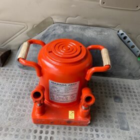 Con đội - kích thủy lực masada 100 tấn MH-100Y Masada 100 tan