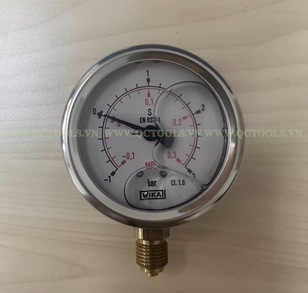 Đồng hồ đo áp suất -1 -3 bar Wika 213.53 (mặt 63, chân đứng)