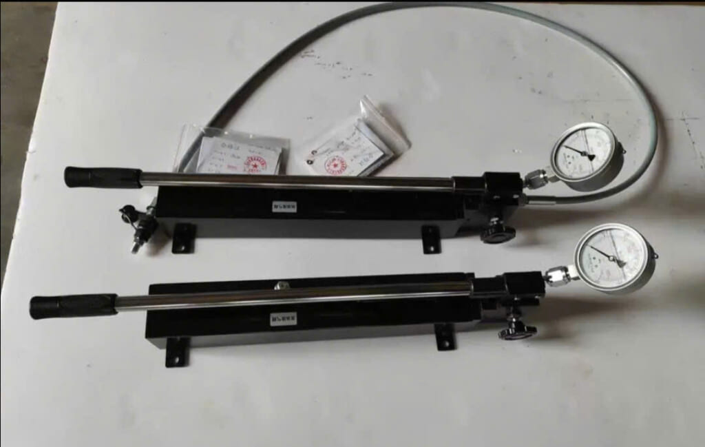 Bơm tay thủy lực 3500 bar (350 Mpa)